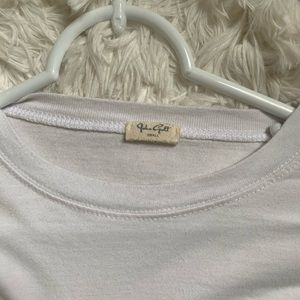 Brandy Melville Tops - Brandy Melville long sleeve Brandy Melville Tops - Brandy Melville long sleeve